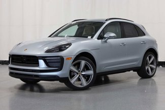 Used 2024 Porsche Macan image 1