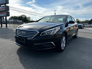 Used 2017 Hyundai Sonata SE image 1