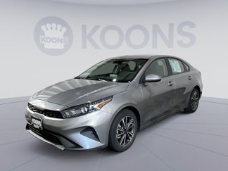 Used 2022 Kia Forte LXS image 1