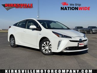 Used 2021 Toyota Prius LE image 1