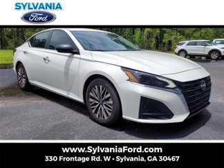 Used 2024 Nissan Altima 2.5 SV image 1
