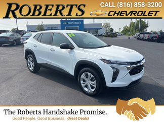 Used 2025 Chevrolet Trax LS image 1