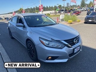 Used 2017 Nissan Altima 2.5 SV image 1