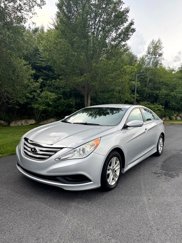 Used 2014 Hyundai Sonata GLS image 1