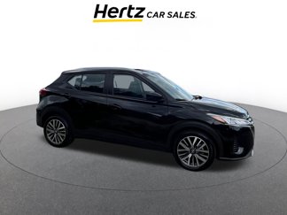 Used 2024 Nissan Kicks SV image 1