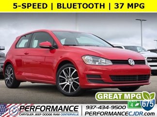 Used 2015 Volkswagen Golf S image 1
