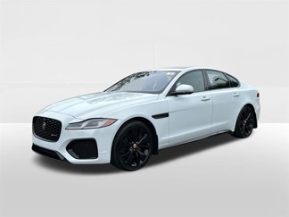 Used 2021 Jaguar XF R-Dynamic SE image 1