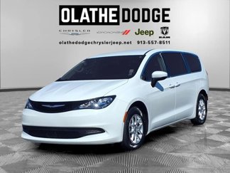 Used 2023 Chrysler Voyager LX image 1