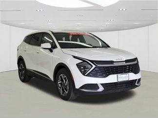 Used 2024 Kia Sportage LX image 1
