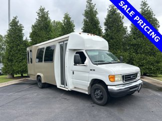 Used 2006 Ford E-450 and Econoline 450 image 1