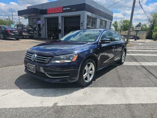 Used 2014 Volkswagen Passat S image 1