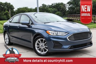 Used 2019 Ford Fusion SE image 1
