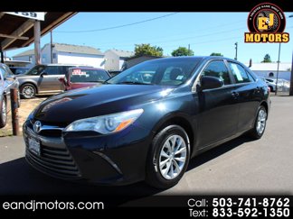 Used 2015 Toyota Camry LE image 1