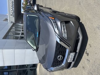 Used 2023 Nissan Rogue SV image 1