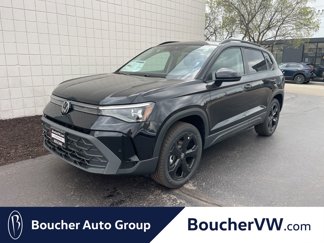 New 2025 Volkswagen Taos SE image 1