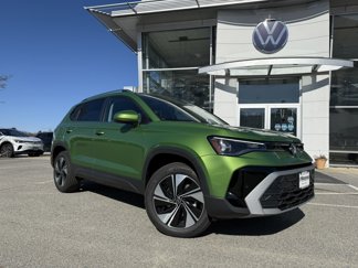 New 2025 Volkswagen Taos SE image 1