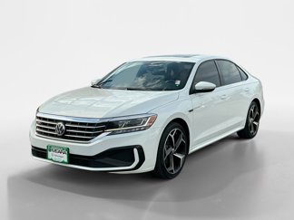 Used 2022 Volkswagen Passat 2.0T R-Line image 1