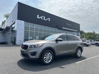 Used 2016 Kia Sorento LX w/ LX Convenience Package image 1