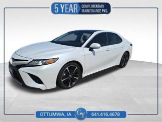 Used 2019 Toyota Camry XSE image 1