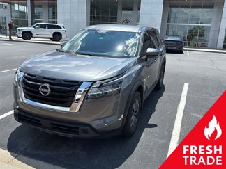 Used 2022 Nissan Pathfinder S image 1