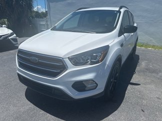 Used 2019 Ford Escape SE image 1