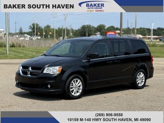 Used 2019 Dodge Grand Caravan SXT image 1