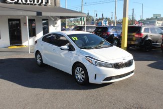 Used 2017 Kia Forte LX image 1