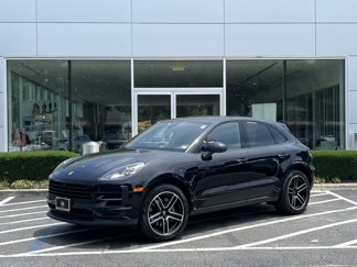 Used 2024 Porsche Macan image 1