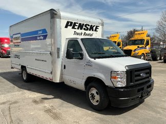 Used 2022 Ford E-350 and Econoline 350 Super Duty image 1