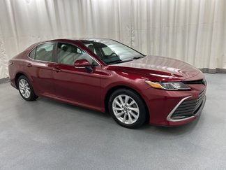 Used 2021 Toyota Camry LE w/ Convenience Package image 1
