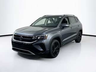 Used 2022 Volkswagen Taos SE image 1