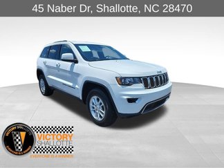 Used 2020 Jeep Grand Cherokee Laredo image 1