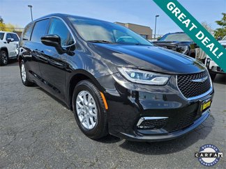 Used 2023 Chrysler Pacifica Touring-L image 1