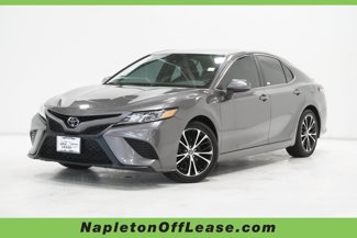 Used 2019 Toyota Camry SE image 1