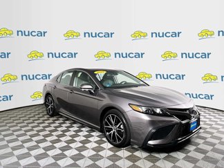 Certified 2022 Toyota Camry SE image 1