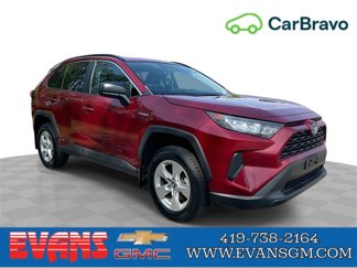 Used 2020 Toyota RAV4 LE image 1