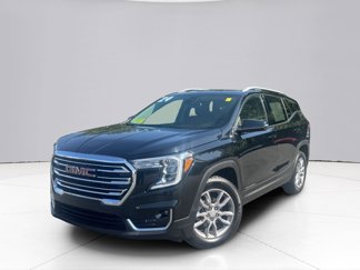 Used 2024 GMC Terrain SLT w/ Infotainment Package II image 1