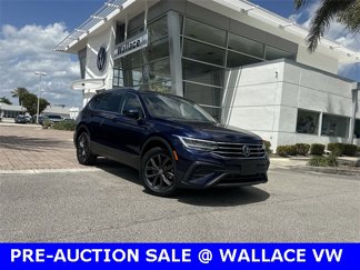Certified 2022 Volkswagen Tiguan SE image 1