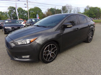 Used 2017 Ford Focus SE image 1