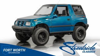 Used 1996 Geo Tracker 4WD 2-Door image 1