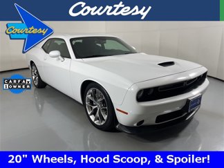 Used 2022 Dodge Challenger GT image 1