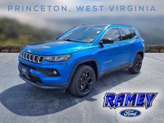Used 2024 Jeep Compass Latitude image 1