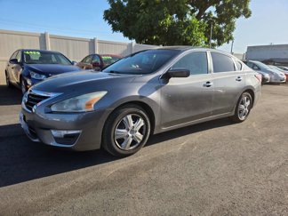 Used 2014 Nissan Altima 2.5 S image 1