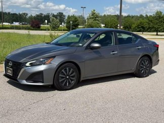 Used 2023 Nissan Altima 2.5 S image 1