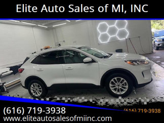 Used 2020 Ford Escape SE image 1