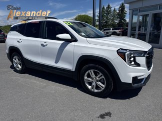 Used 2022 GMC Terrain SLE w/ Driver Convenience Package image 1