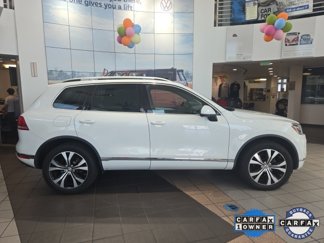 Used 2017 Volkswagen Touareg Wolfsburg Edition image 1
