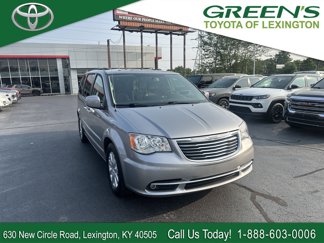 Used 2016 Chrysler Town & Country Touring w/ Driver Convenience Group image 1