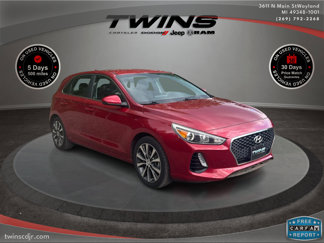 Used 2019 Hyundai Elantra GT image 1