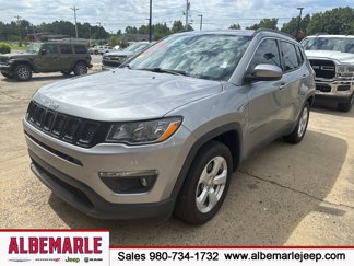 Used 2021 Jeep Compass Latitude image 1